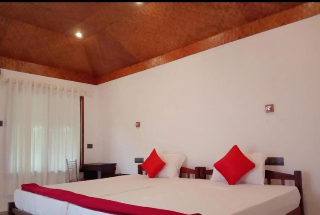 Lakefront Beach Homes Cherai Beach Exterior photo